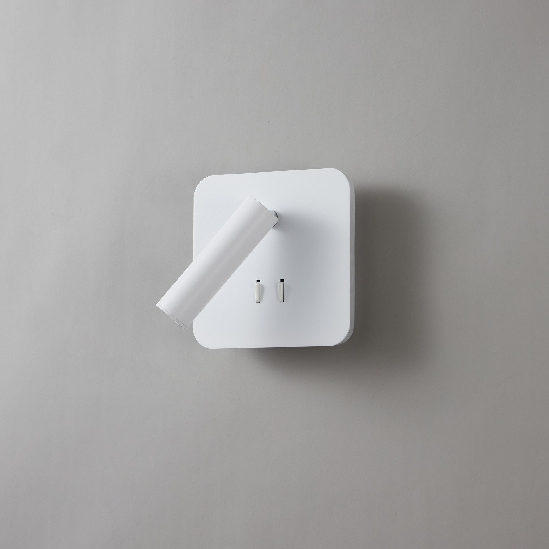 2071/W White